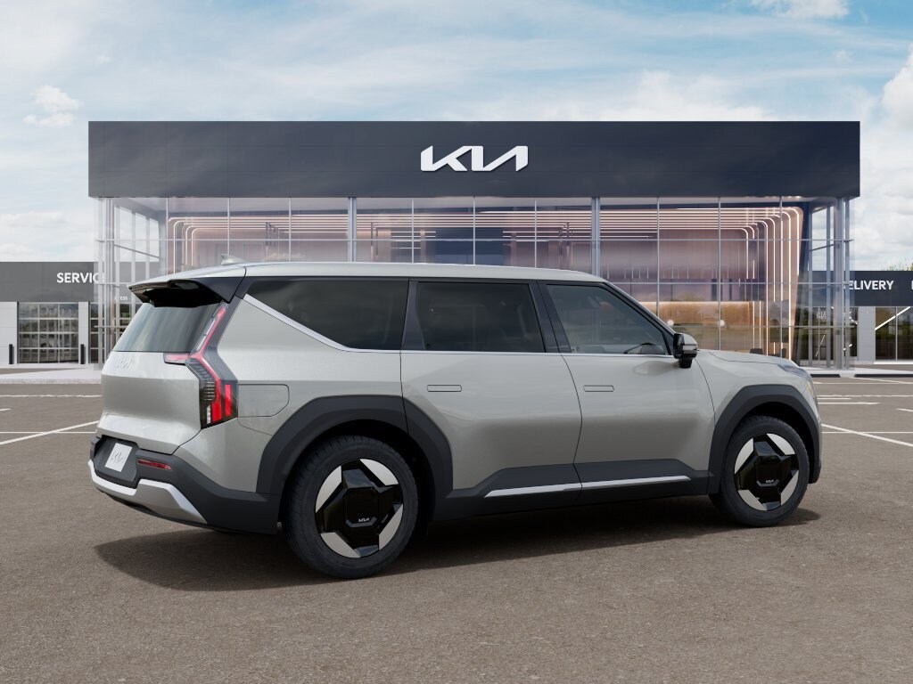 New 2026 Kia EV9 Light Long Range SUV