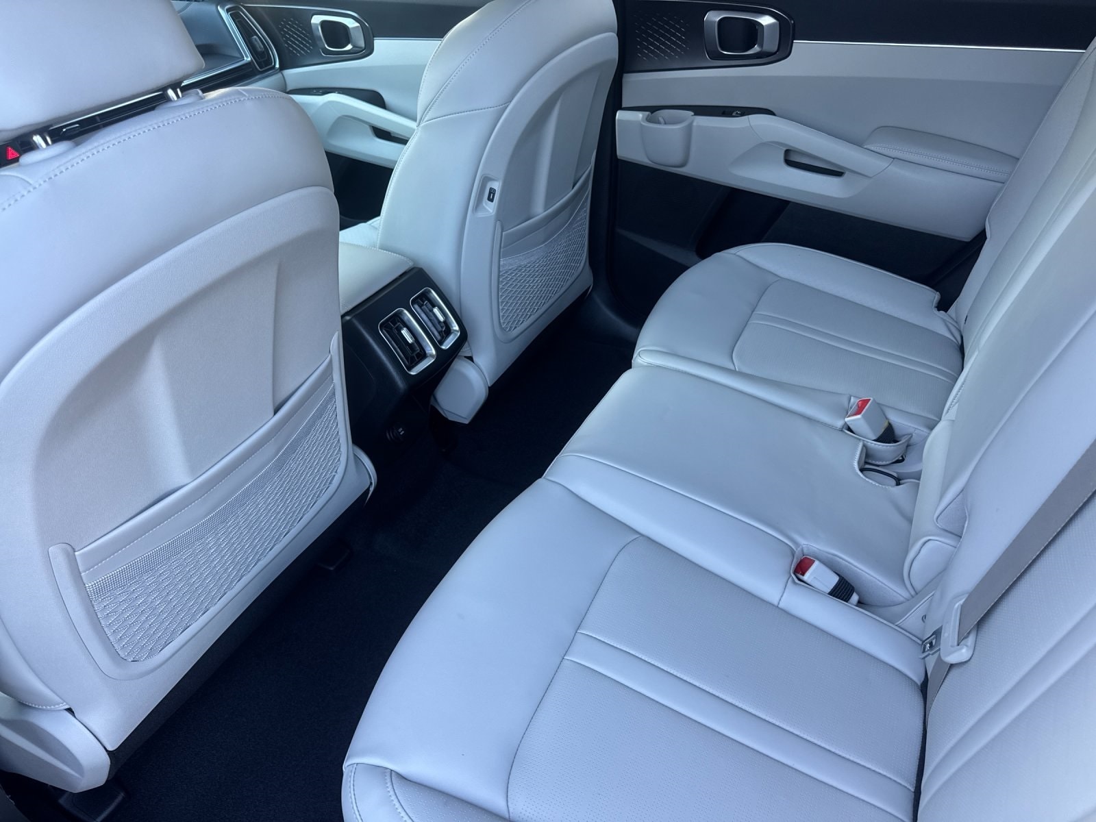 2026 Kia Sorento EX PHEV - Photo 12