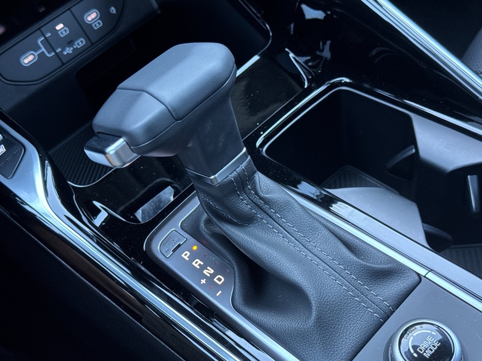 2026 Kia Sorento SX - Photo 22