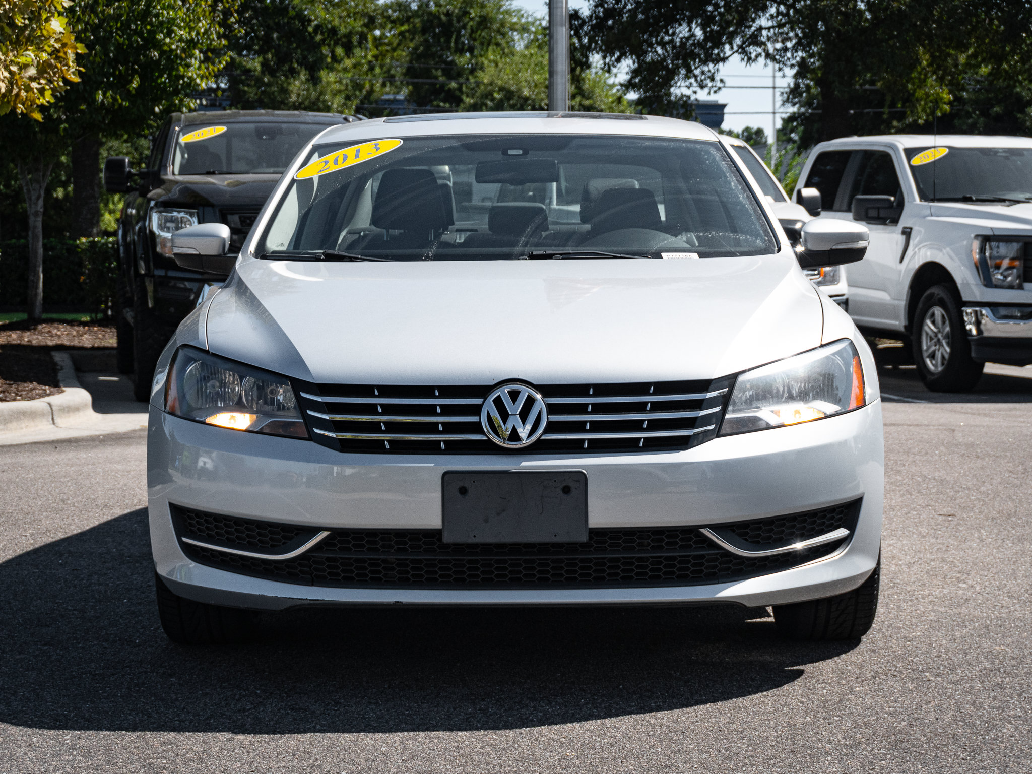 Used 2013 Volkswagen Passat TDI SE w/Sunroof Sedan