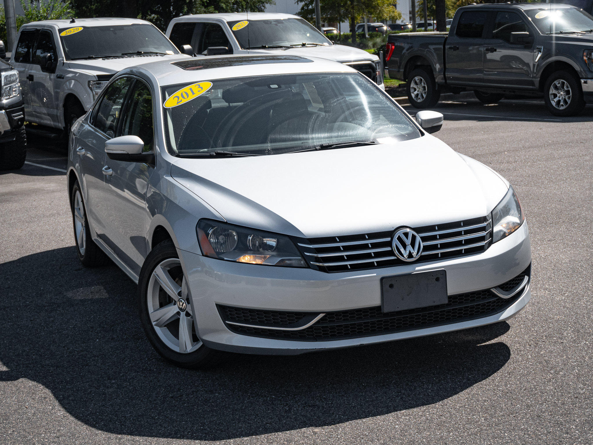 2013 Volkswagen Passat TDI SE w/Sunroof Sedan