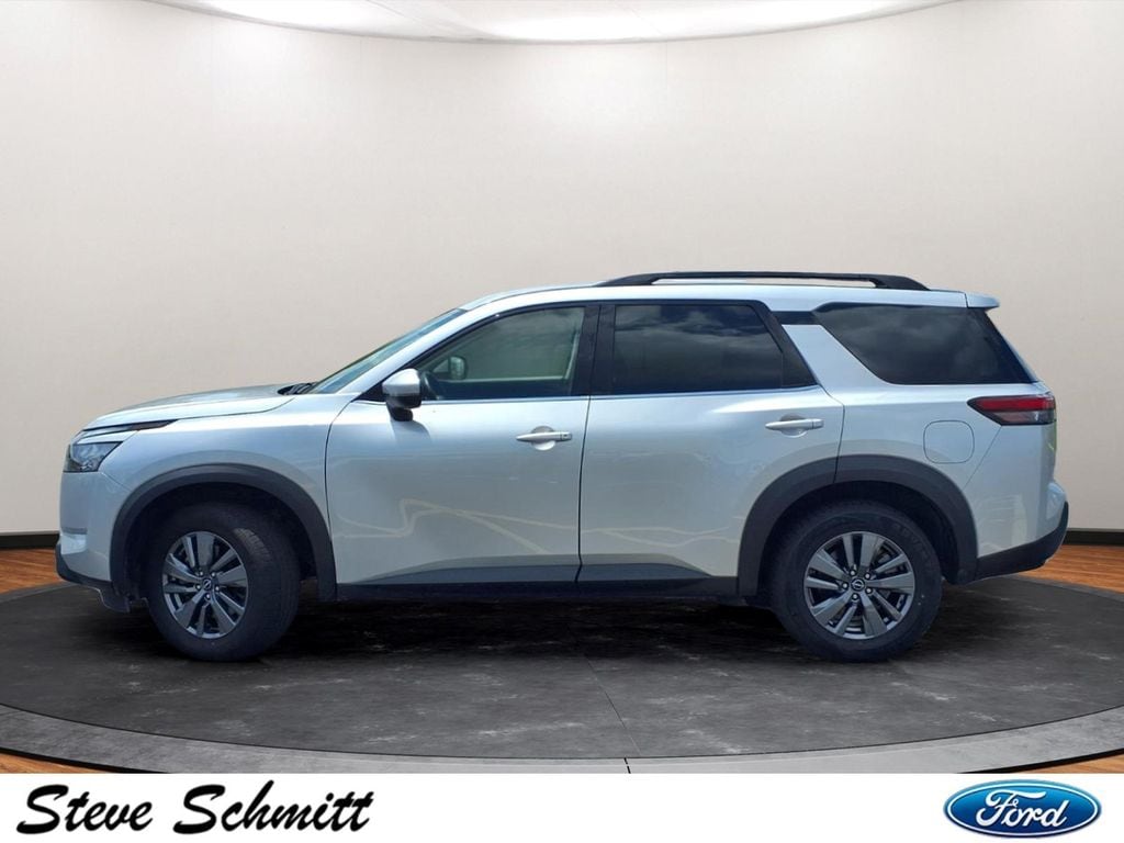 Used 2024 Nissan Pathfinder SV SUV