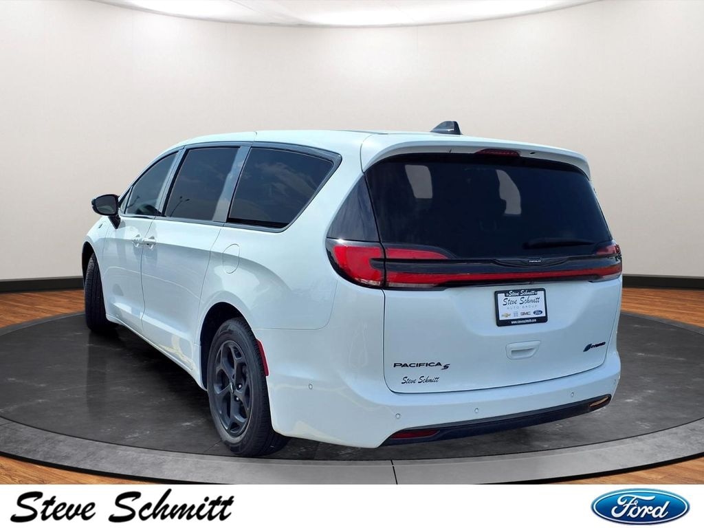Used 2024 Chrysler Pacifica Plug-In Hybrid Select Van Passenger Van