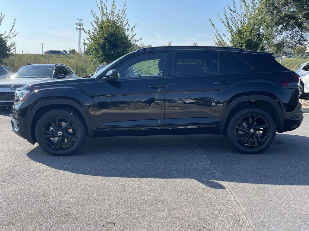 New 2026 Volkswagen Atlas Cross Sport 2.0T SEL R-Line Black Sport Utility