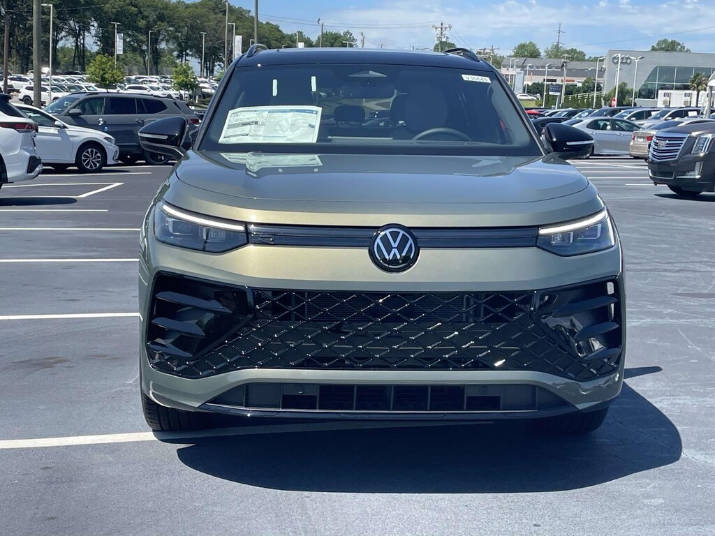 New 2026 Volkswagen Tiguan 2.0T SE R-Line Black Sport Utility