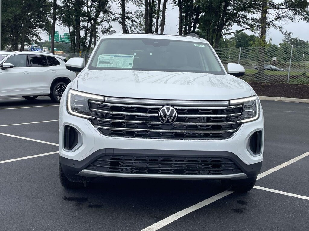 New 2026 Volkswagen Atlas 2.0T SE w/Technology Sport Utility