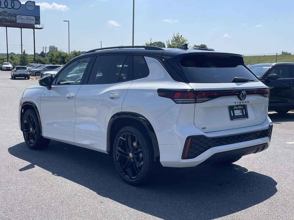 New 2026 Volkswagen Tiguan 2.0T SE R-Line Black Sport Utility