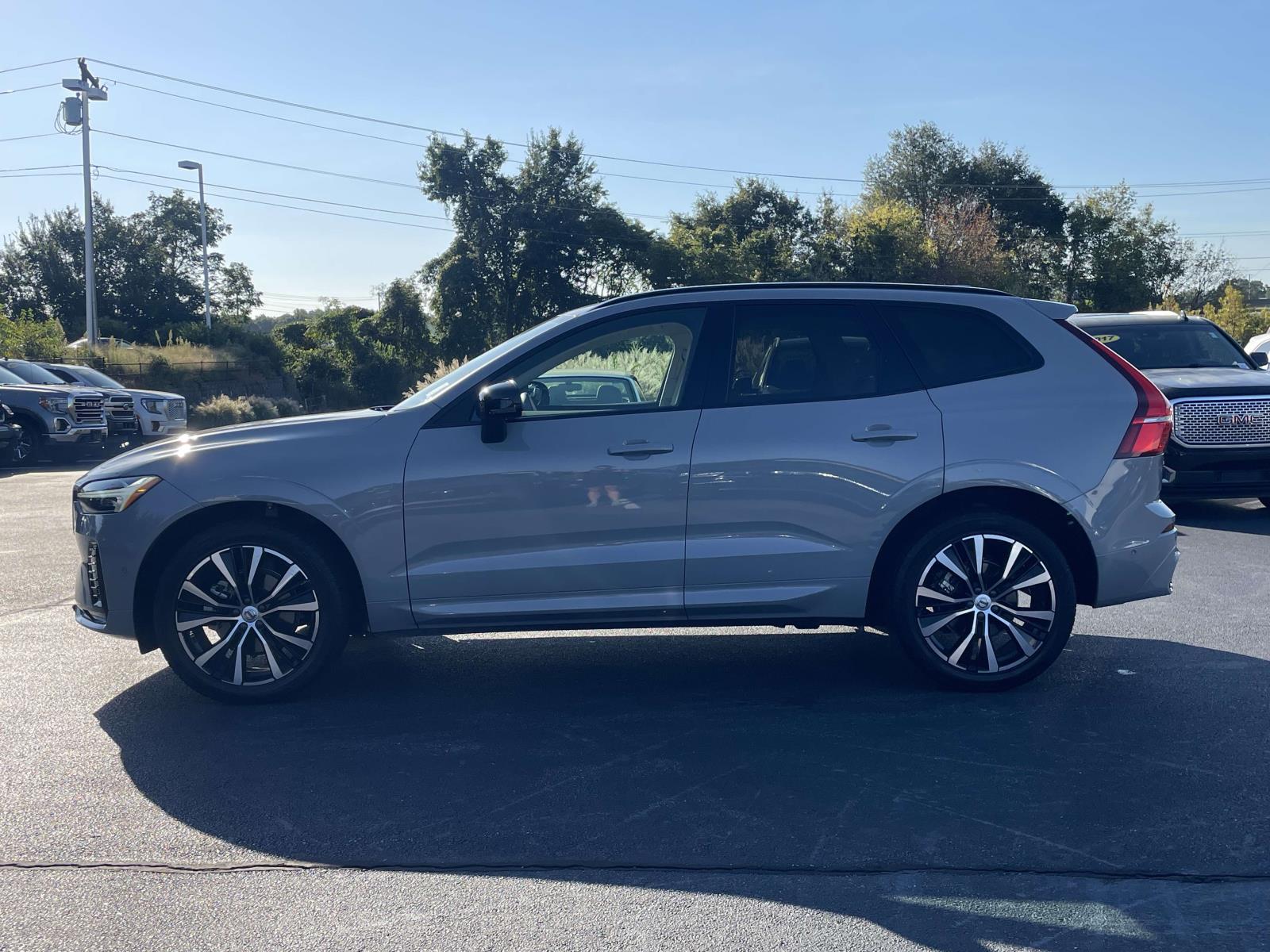 Used 2024 Volvo XC60 B5 AWD Plus Dark Theme Sport Utility
