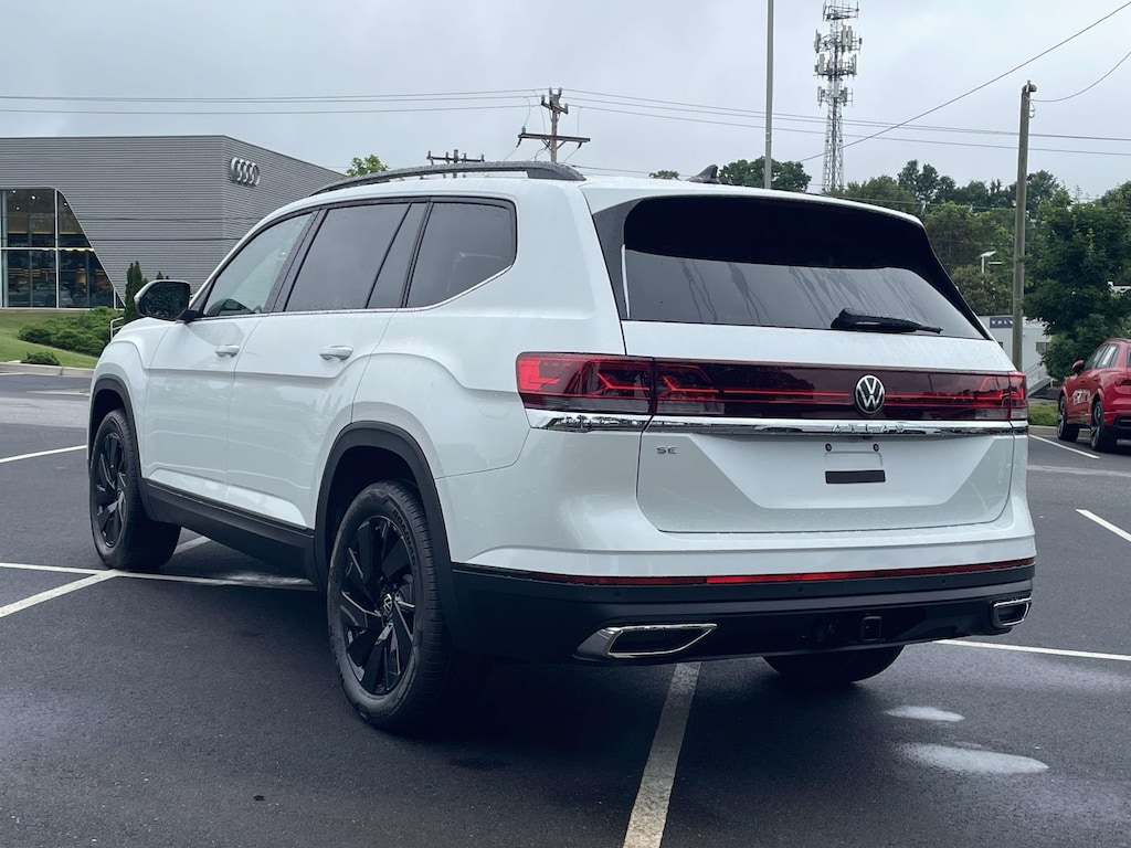 New 2026 Volkswagen Atlas 2.0T SE w/Technology Sport Utility