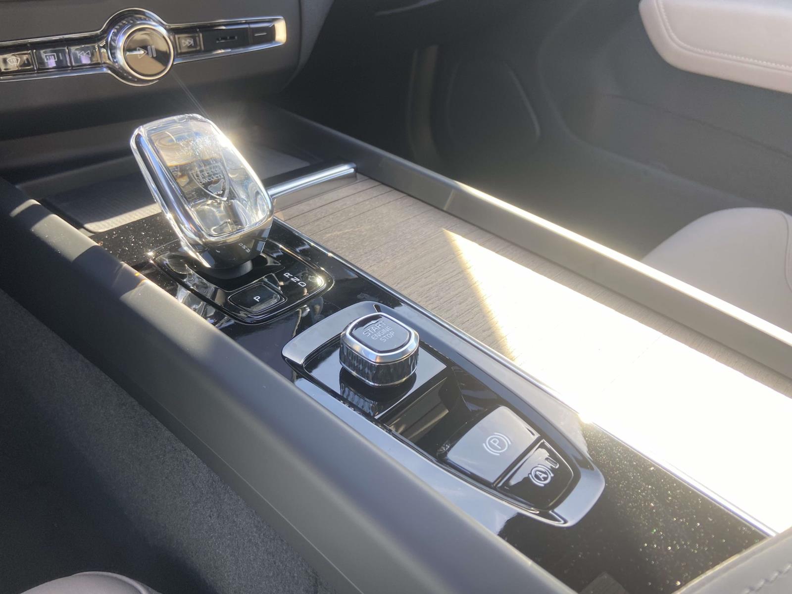 2026 Volvo XC60 Plus - Photo 28