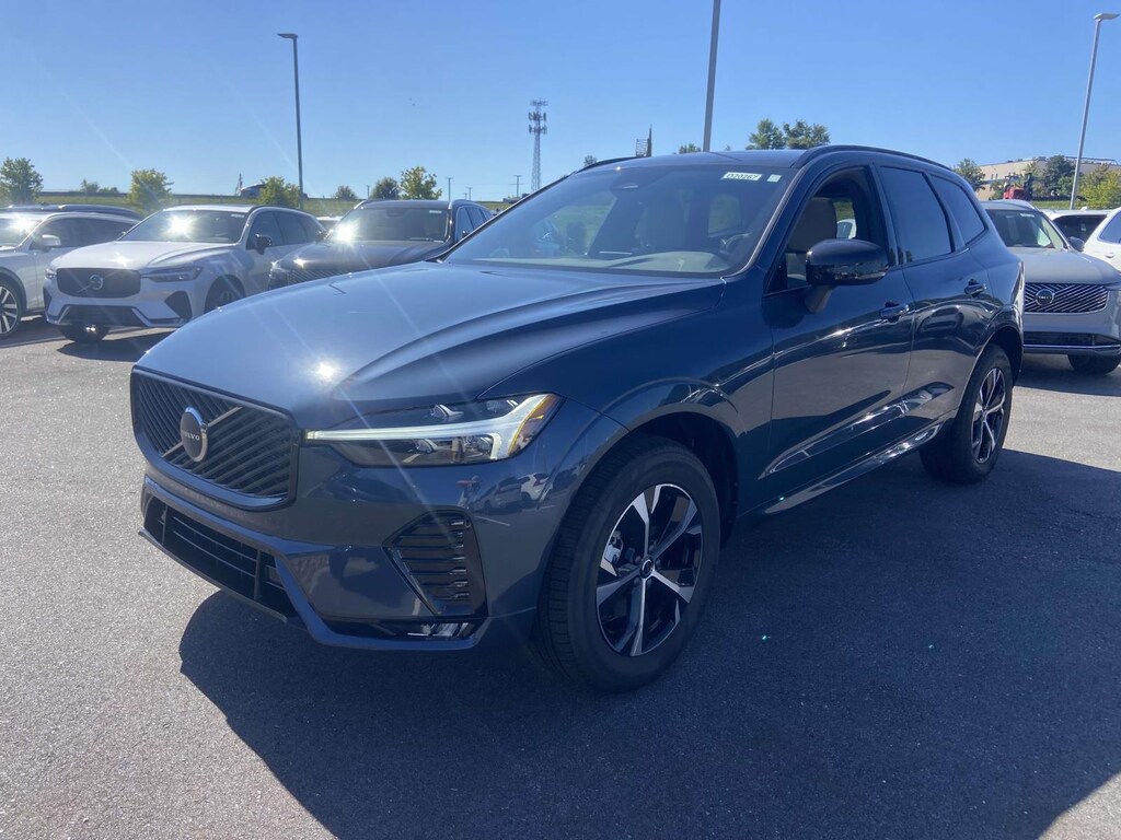 New 2026 Volvo XC60 B5 Core Sport Utility