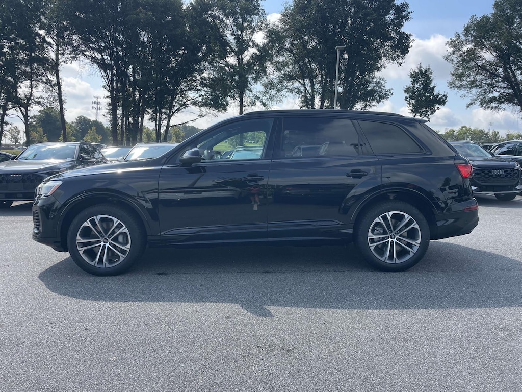 New 2026 Audi Q7 45 Premium Sport Utility
