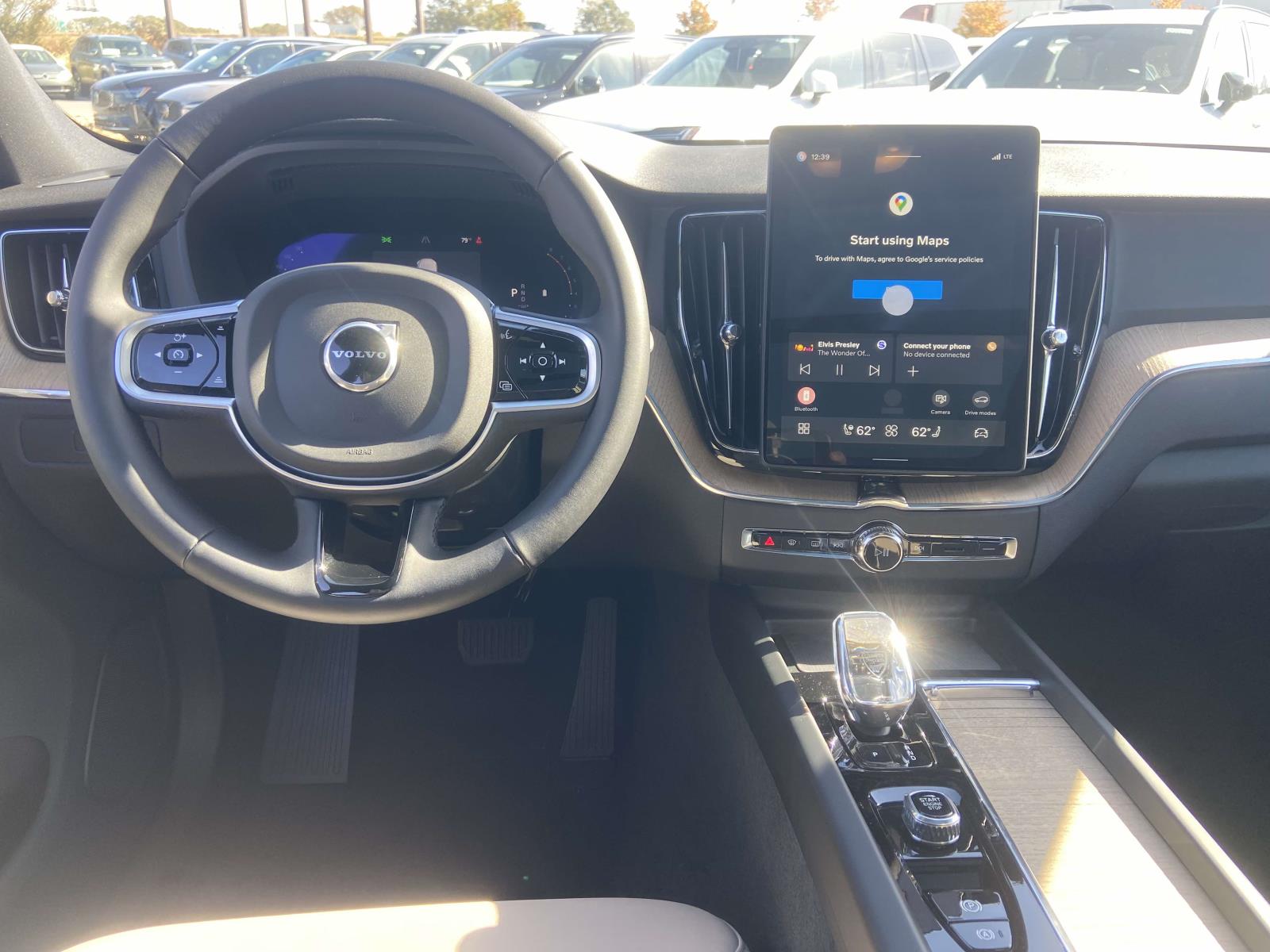 2026 Volvo XC60 Plus - Photo 13