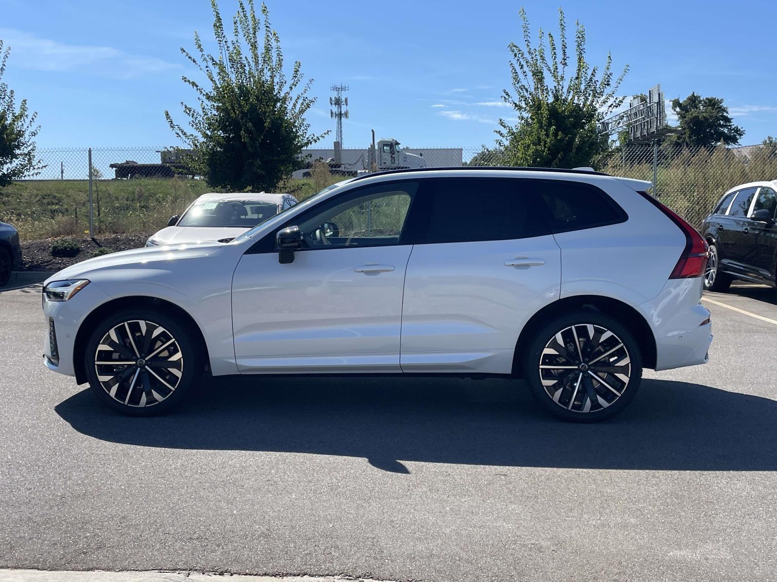 New 2027 Volvo XC60 B5 Ultra Sport Utility