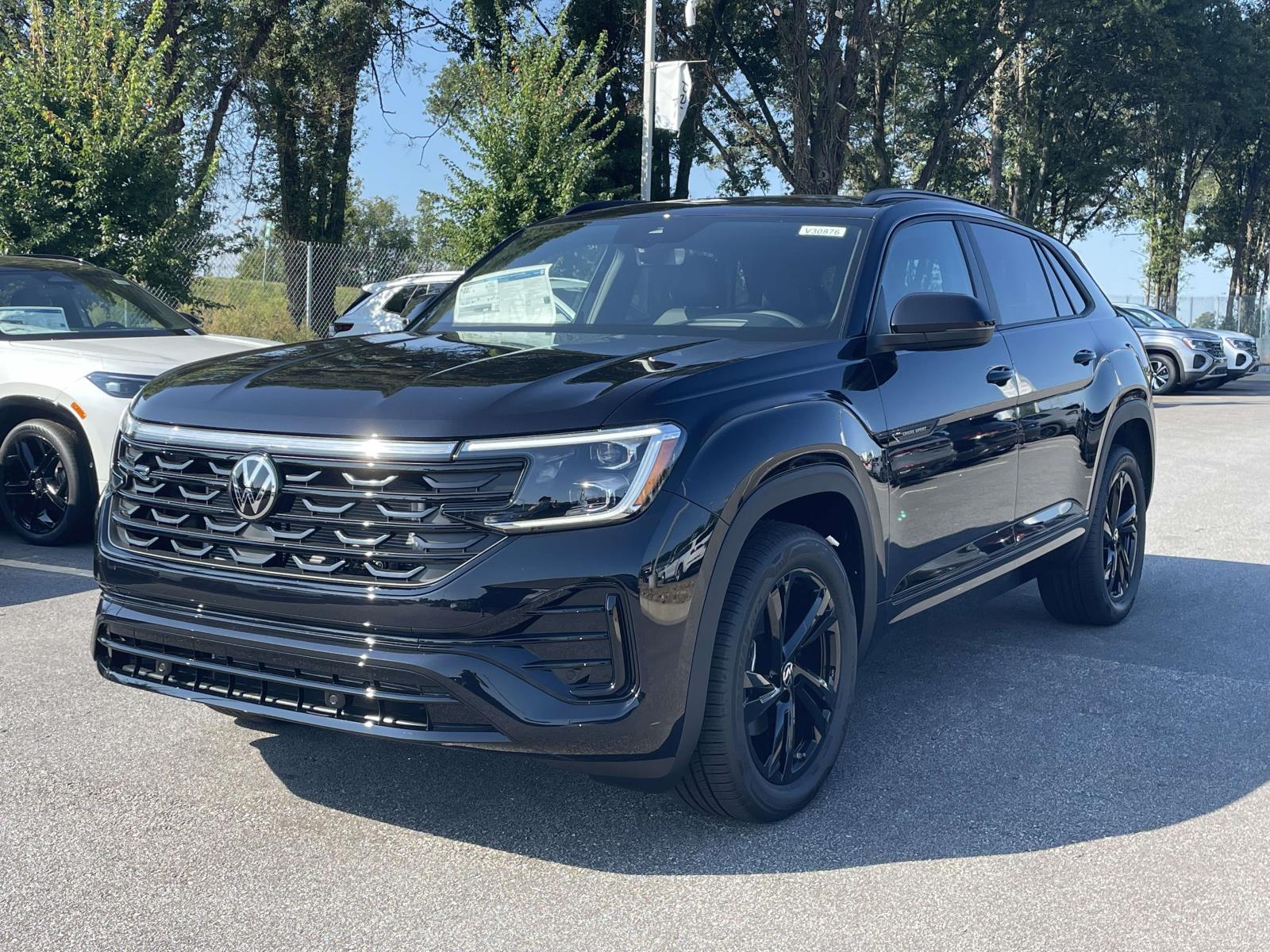 New 2026 Volkswagen Atlas Cross Sport 2.0T SEL R-Line Black Sport Utility