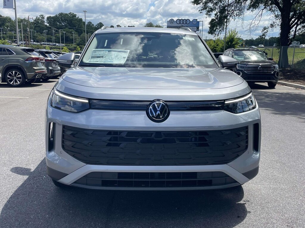 New 2026 Volkswagen Tiguan 2.0T SE Sport Utility