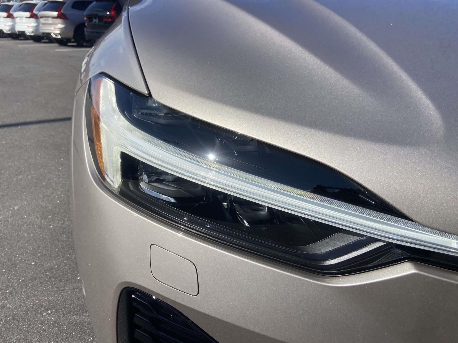 2026 Volvo XC60 Plus - Photo 3