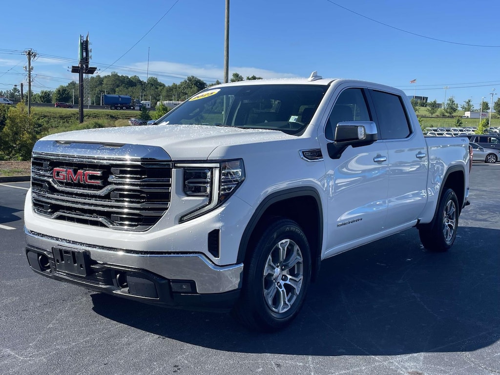Used 2025 GMC Sierra 1500 4WD Crew Cab 147 SLT Crew Cab Pickup
