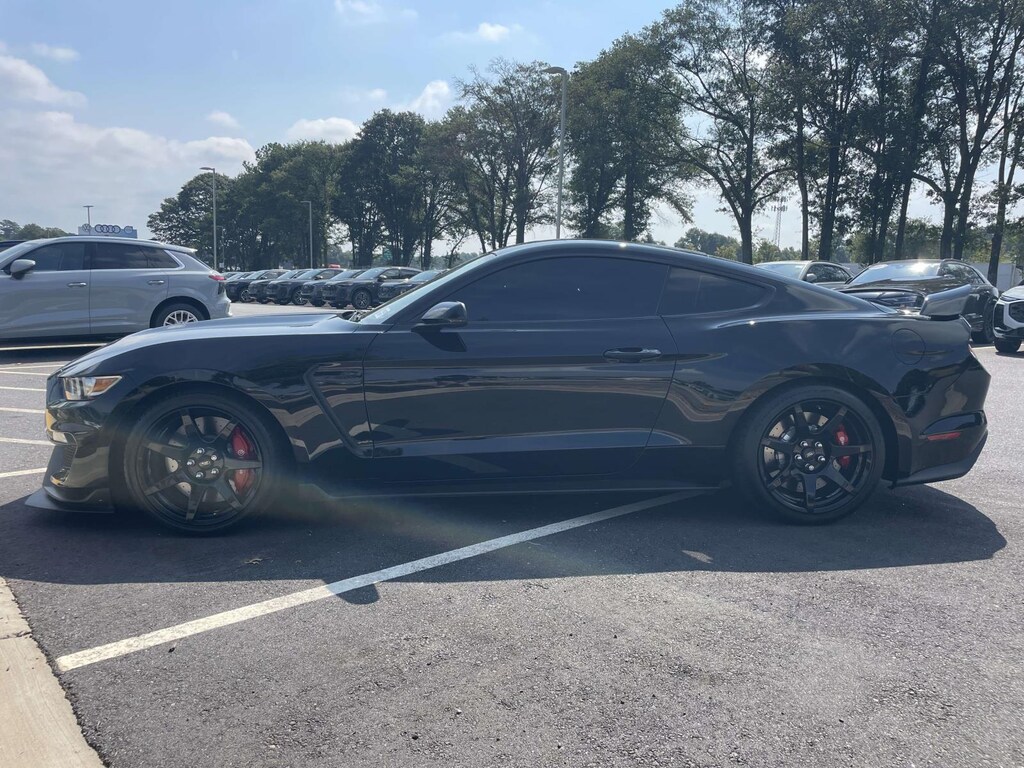 Used 2018 Ford Mustang Shelby GT350R Fastback Car