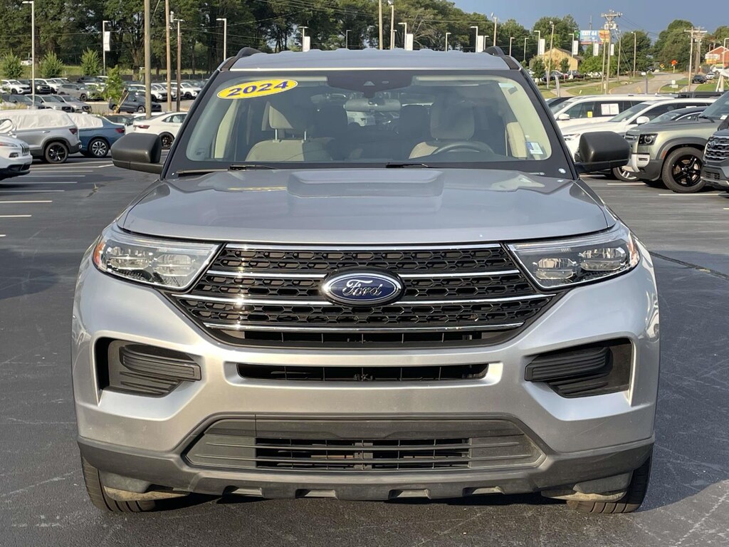 Used 2024 Ford Explorer XLT 4WD Sport Utility