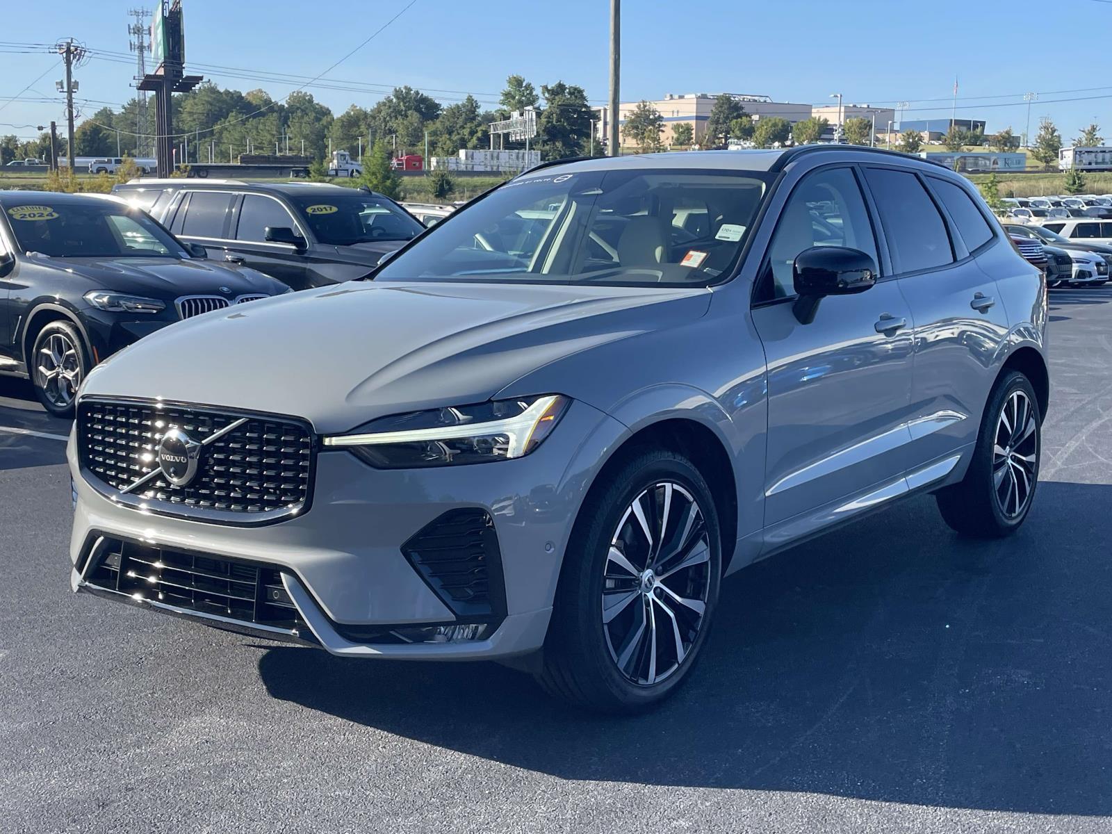 Used 2024 Volvo XC60 B5 AWD Plus Dark Theme Sport Utility