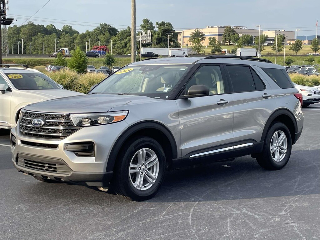 Used 2024 Ford Explorer XLT 4WD Sport Utility