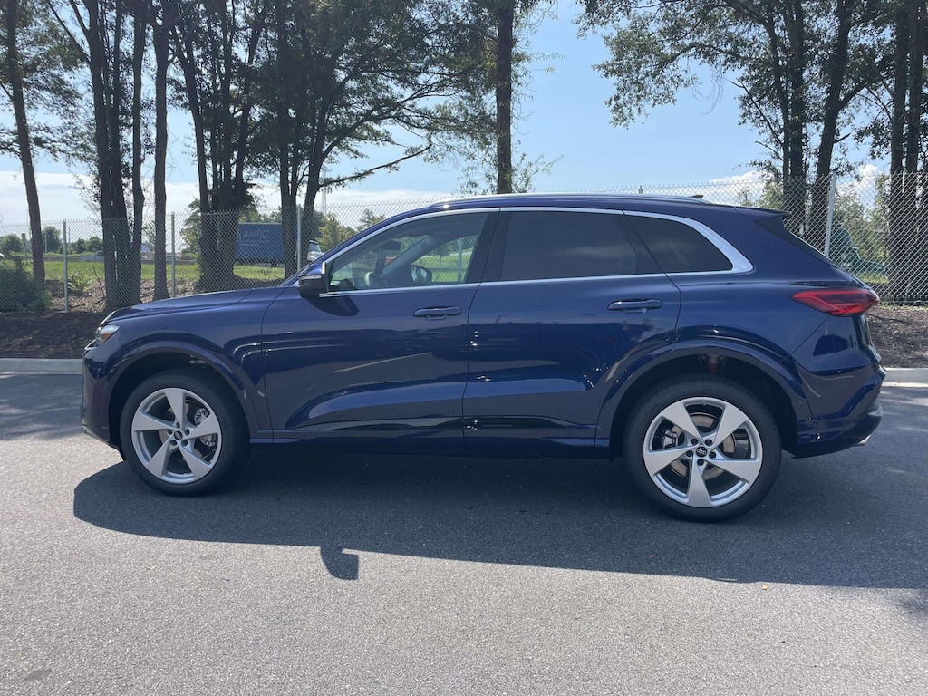New 2026 Audi Q5 2.0T Premium Plus Sport Utility