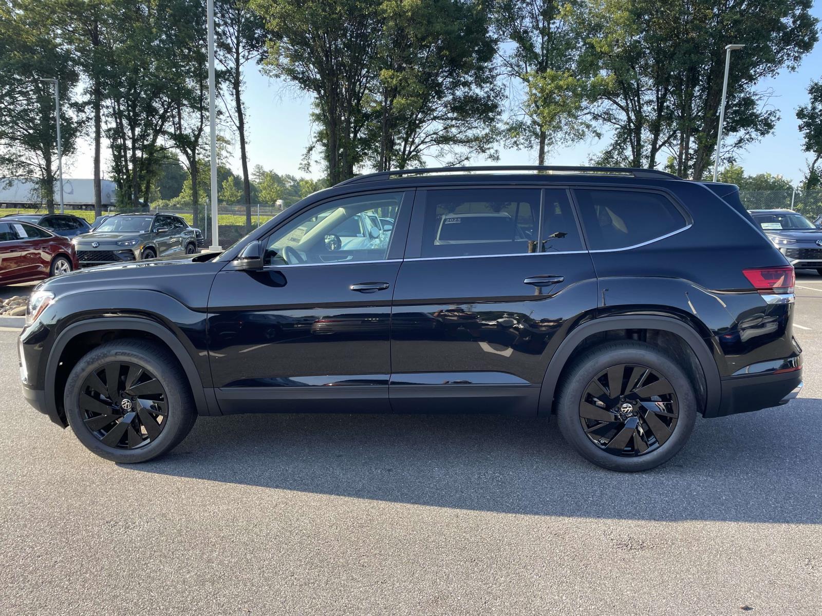 New 2026 Volkswagen Atlas 2.0T SE w/Technology FWD Sport Utility