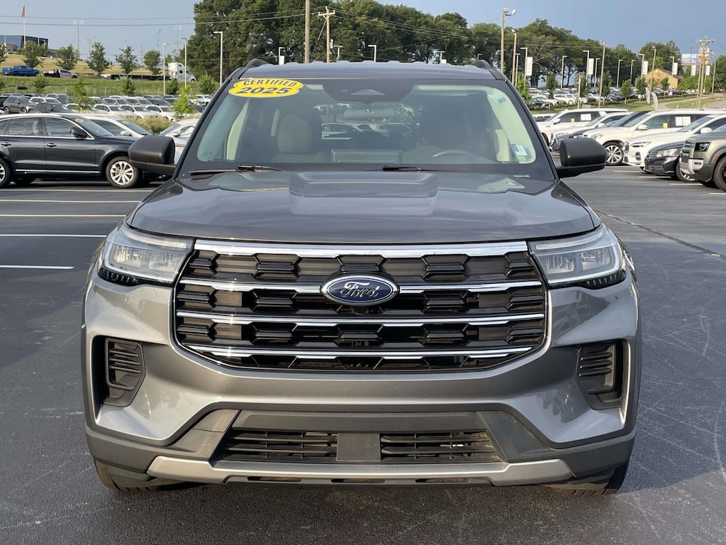 Used 2025 Ford Explorer Active 4WD Sport Utility