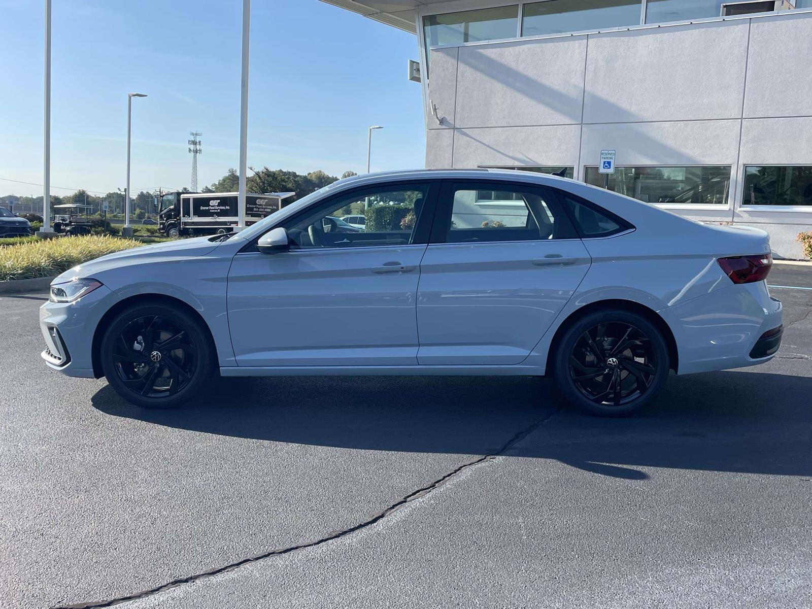 New 2027 Volkswagen Jetta 1.5T SE Car