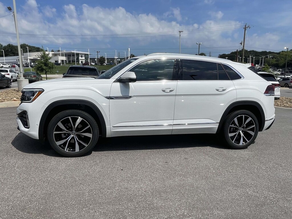 New 2026 Volkswagen Atlas Cross Sport 2.0T SEL Premium R-Line Sport Utility