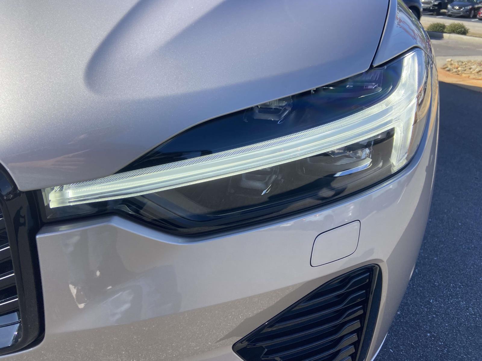 2026 Volvo XC60 Plus - Photo 4