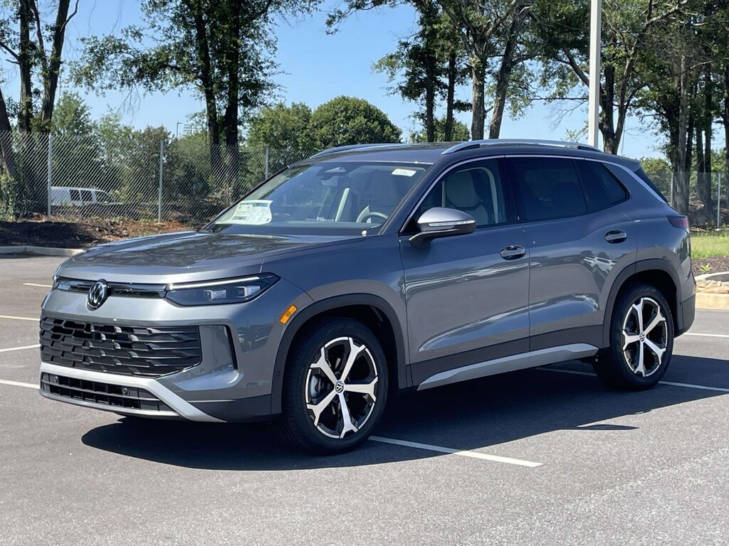 New 2026 Volkswagen Tiguan SE FWD Sport Utility
