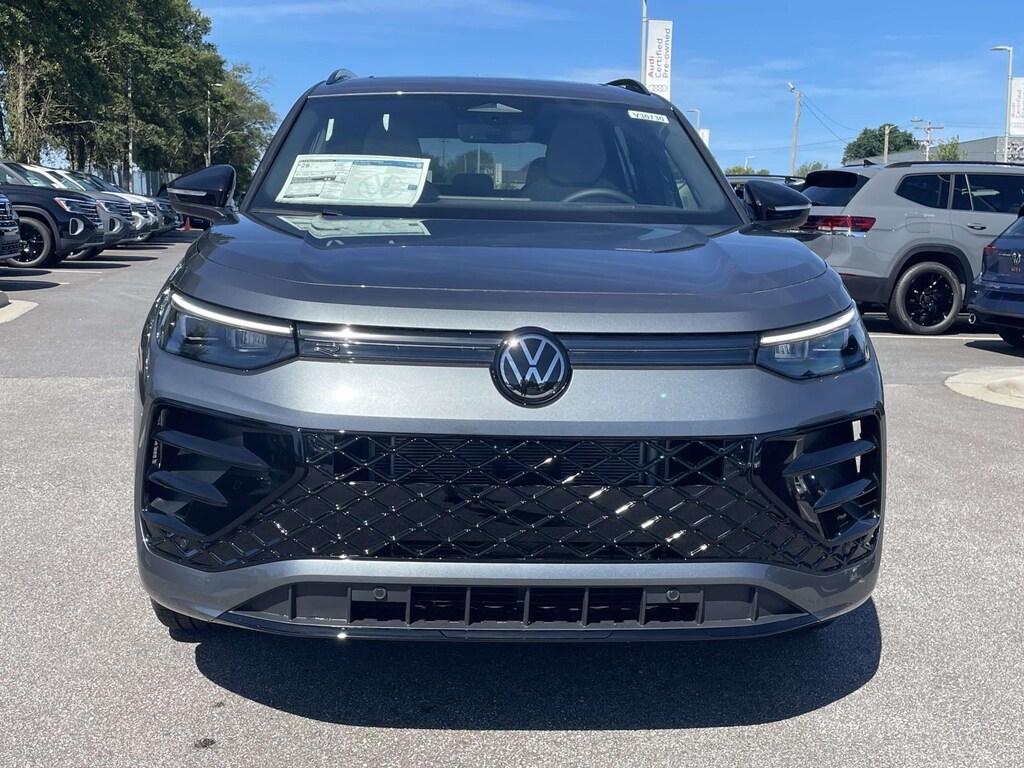 New 2026 Volkswagen Tiguan 2.0T SE R-Line Black Sport Utility