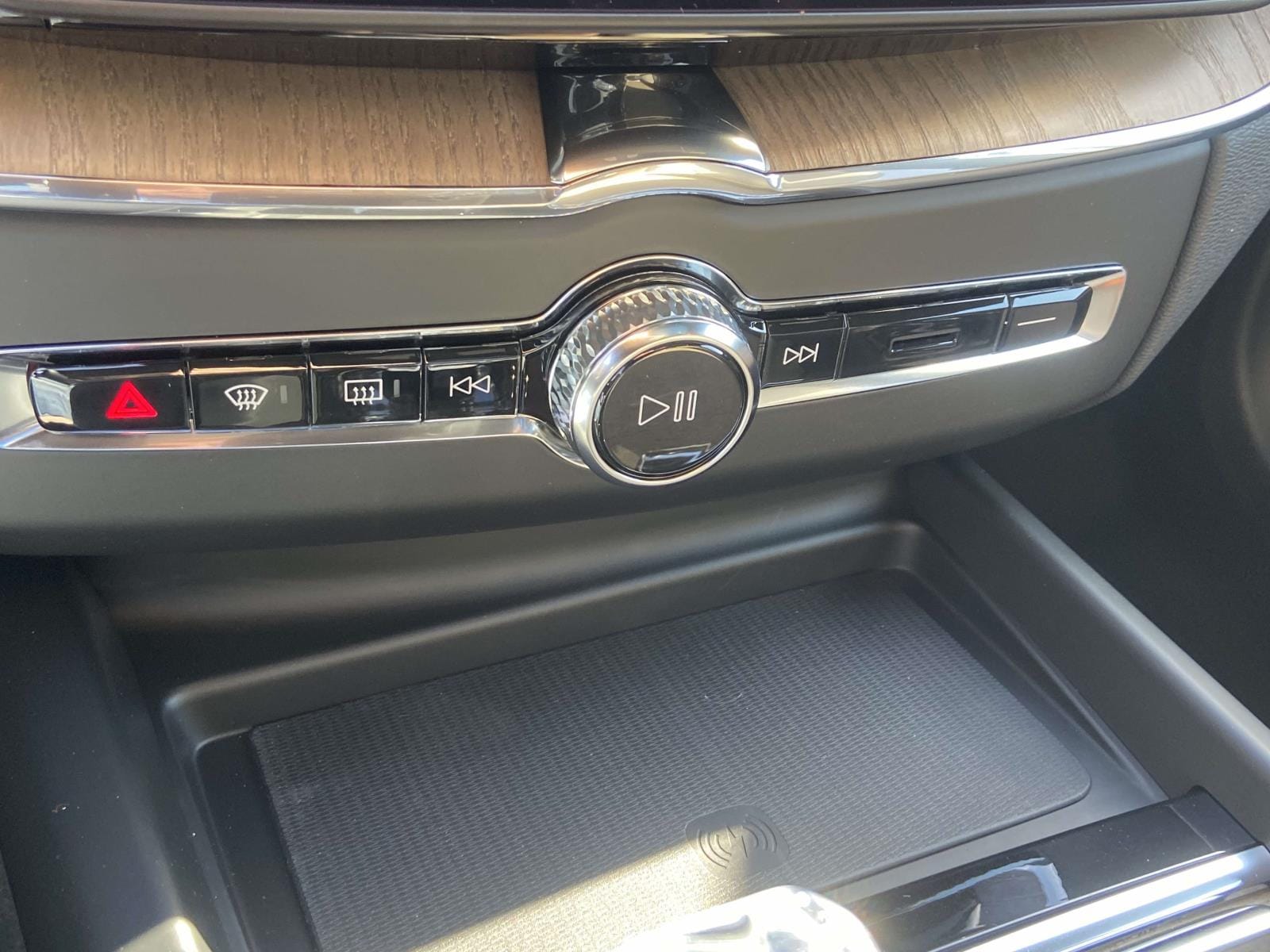2026 Volvo XC60 Plus - Photo 27