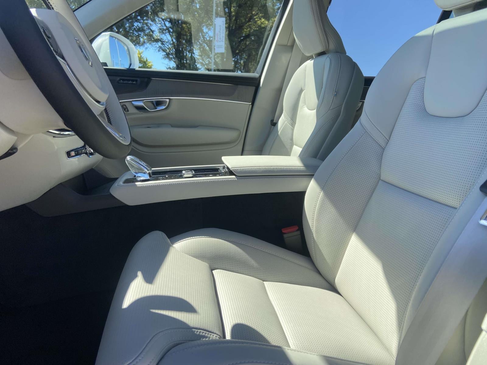 2026 Volvo XC90 Ultra - Photo 17