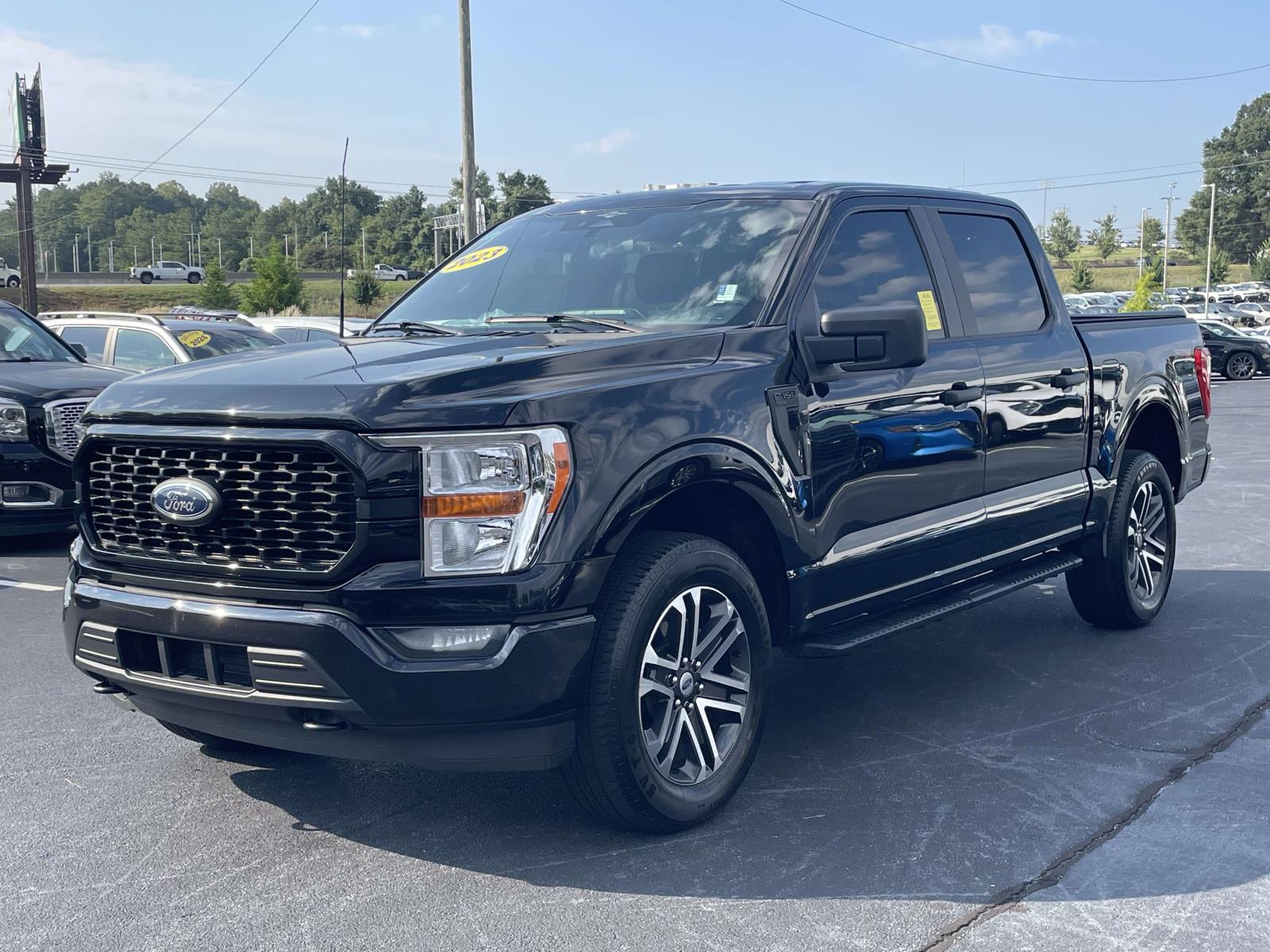 Used 2023 Ford F-150 XL 4WD SuperCrew 5.5 Box Crew Cab Pickup