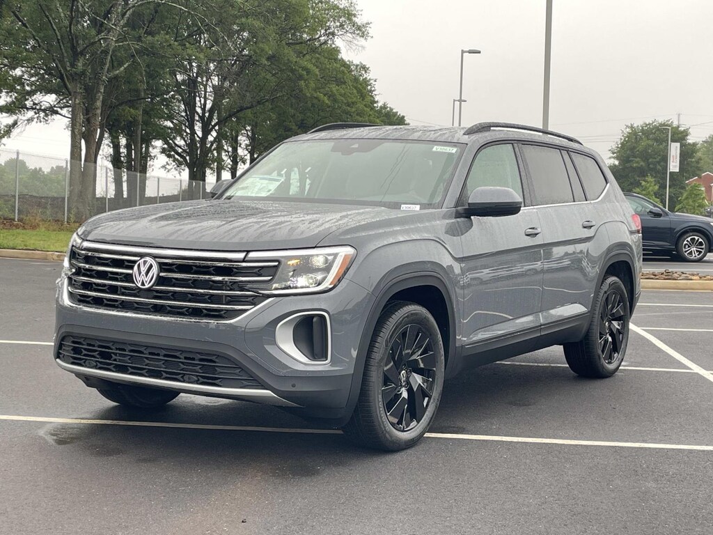 New 2026 Volkswagen Atlas 2.0T SE w/Technology Sport Utility