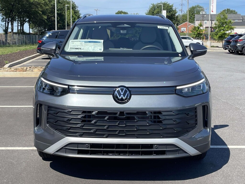 New 2026 Volkswagen Tiguan SE FWD Sport Utility