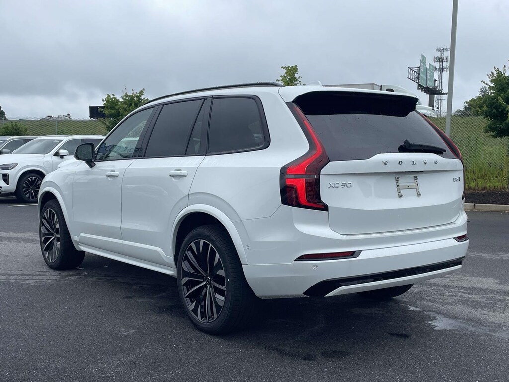 New 2026 Volvo XC90 B6 Ultra Sport Utility