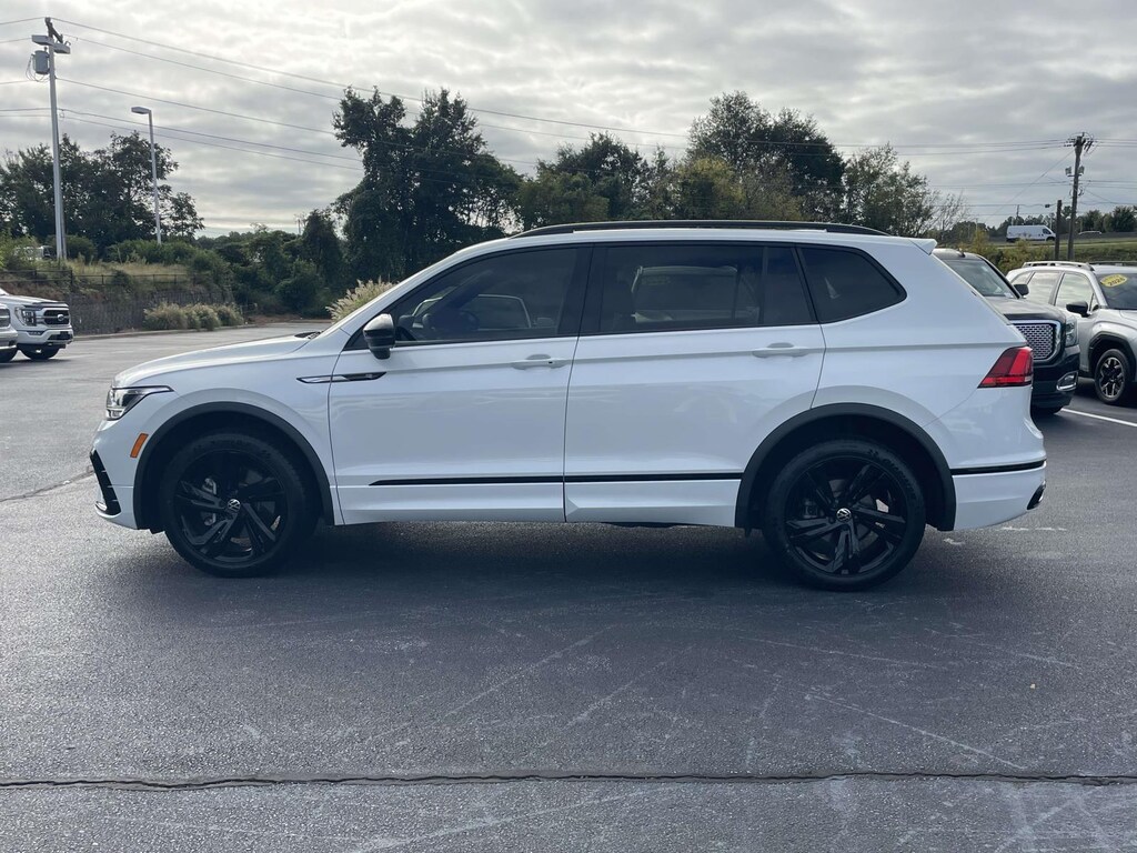Certified 2023 Volkswagen Tiguan 2.0T SE R-Line Black FWD Sport Utility