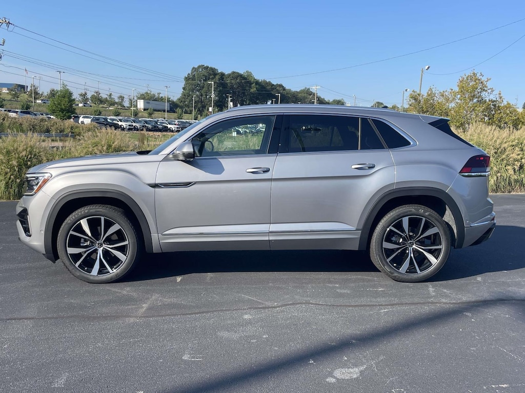 New 2026 Volkswagen Atlas Cross Sport 2.0T SEL Premium R-Line Sport Utility