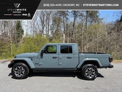 New 2026 Jeep Gladiator SAHARA 4X4 Pickup S19590 in Hickory, NC