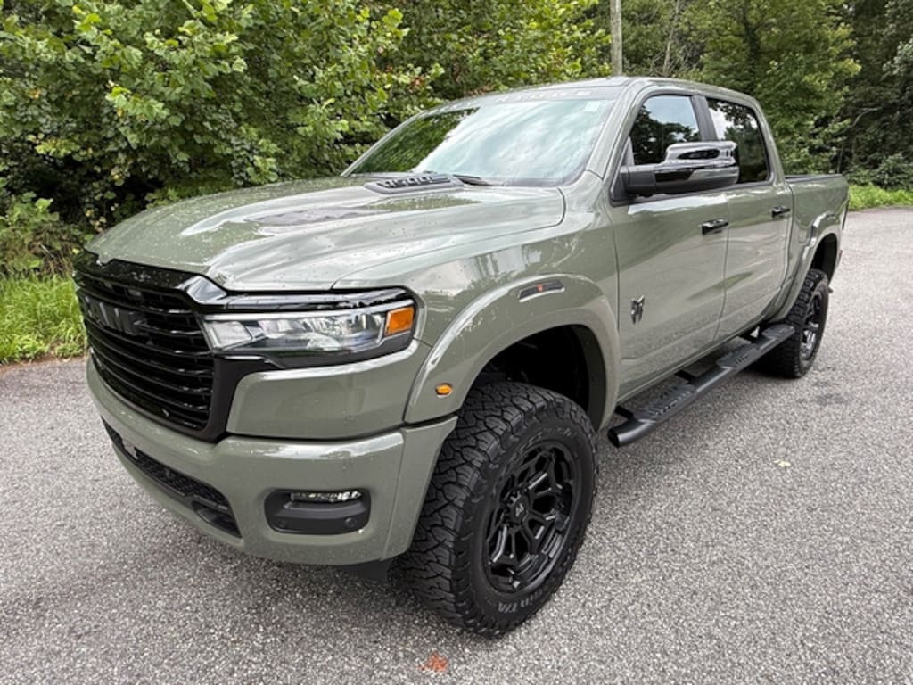 New 2026 Ram 1500 Laramie Crew Hemi 4WD N Pickup