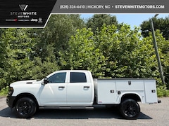 New 2026 Ram 2500 Tradesman Crew 4WD Hemi W/Service Body Pickup S19970 in Hickory, NC