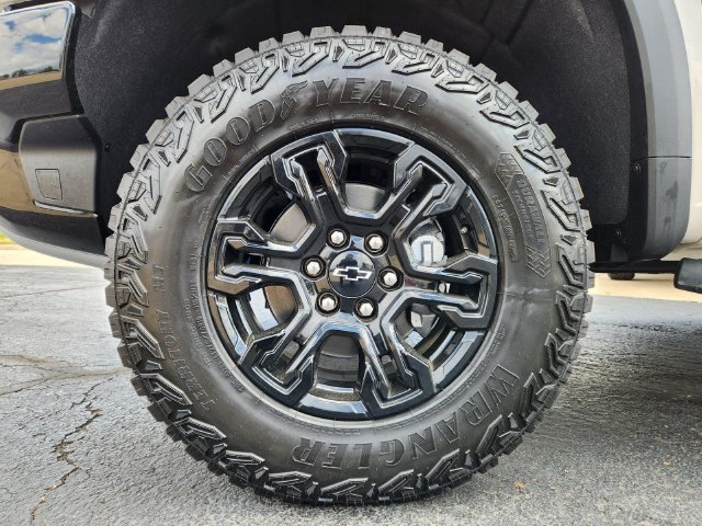 2026 Chevrolet Silverado 1500 ZR2 - Photo 22