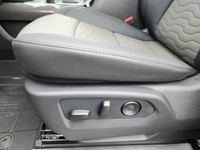 2026 Chevrolet Silverado 1500 ZR2 - Photo 14