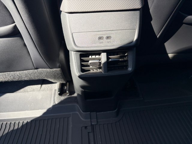 2027 Chevrolet Equinox RS - Photo 30