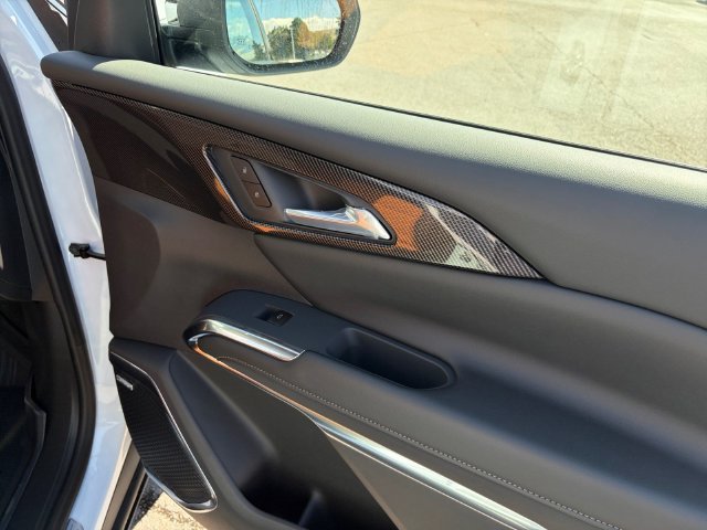 2027 Chevrolet Traverse Z71 - Photo 16