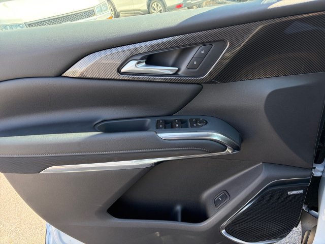 2027 Chevrolet Traverse Z71 - Photo 14